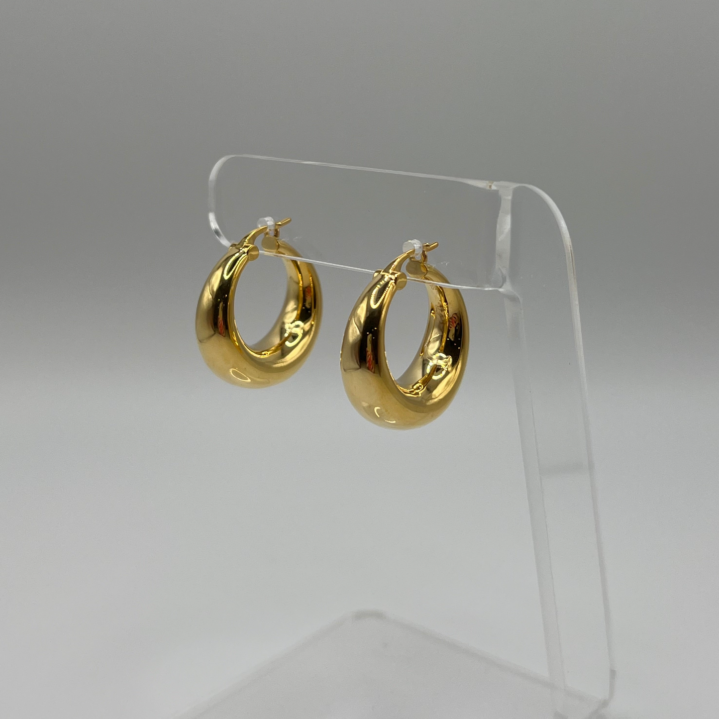 Chunky Medium Hoops